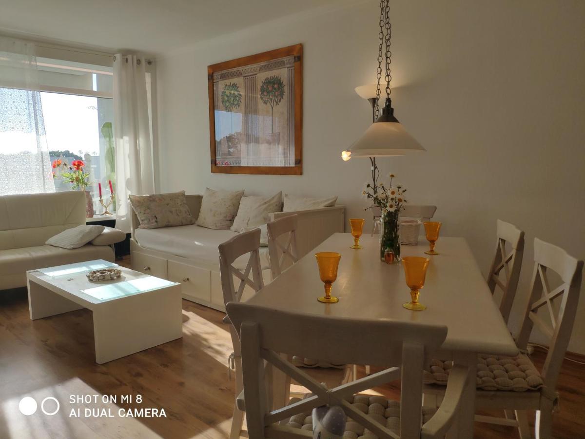 Apartamento ZUM WOHLFÜHLEN FÜR 4 ERWACHSENE +1 Kind, Schwimmbad vor der Tür Tiere erlaubt Sierksdorf Exterior foto